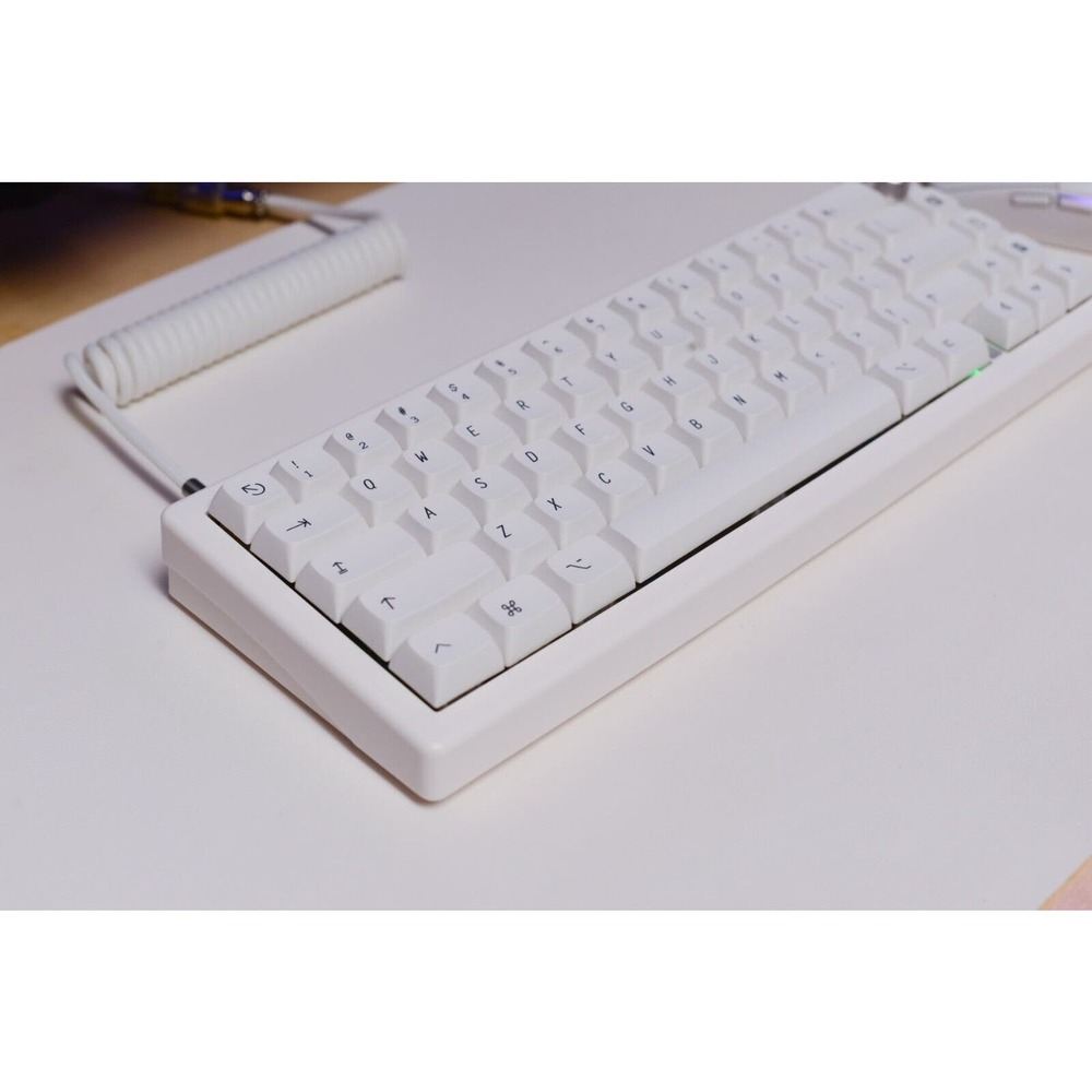 Custom modded mechanical keyboard GMK67 65% Lubed Switches thocky hot-swap RGB - Picture 2 of 10